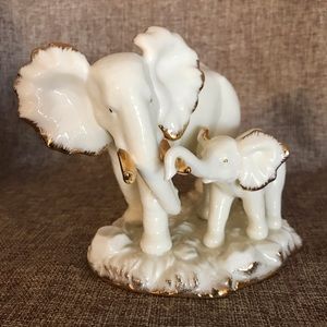 vintage Mama and Baby Elephant Ceramic Figurine